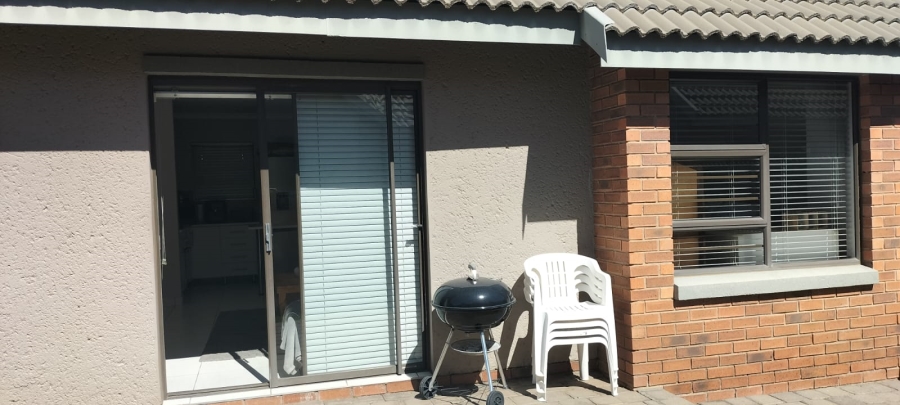 To Let 2 Bedroom Property for Rent in Heuwelsig Free State